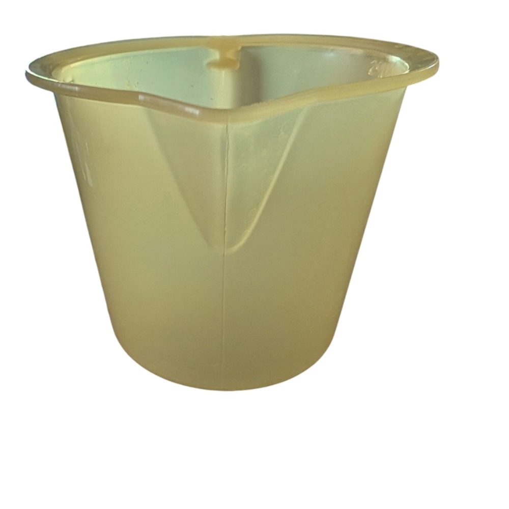 Lustro Ware Plastic Measuring Cup - Picture 2 of 5